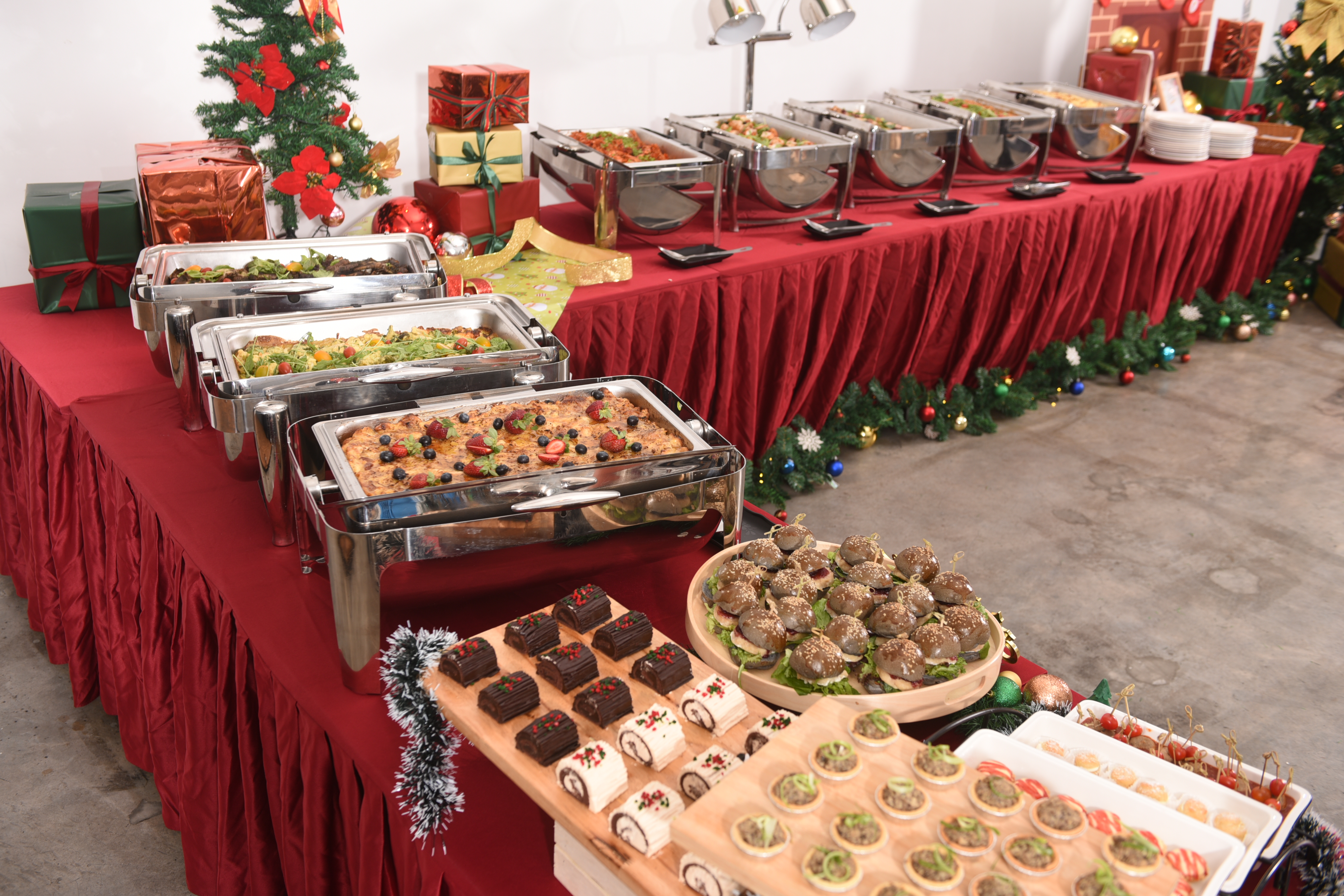 christmas buffet catering