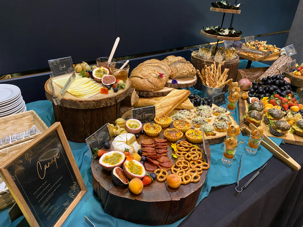 dessert catering